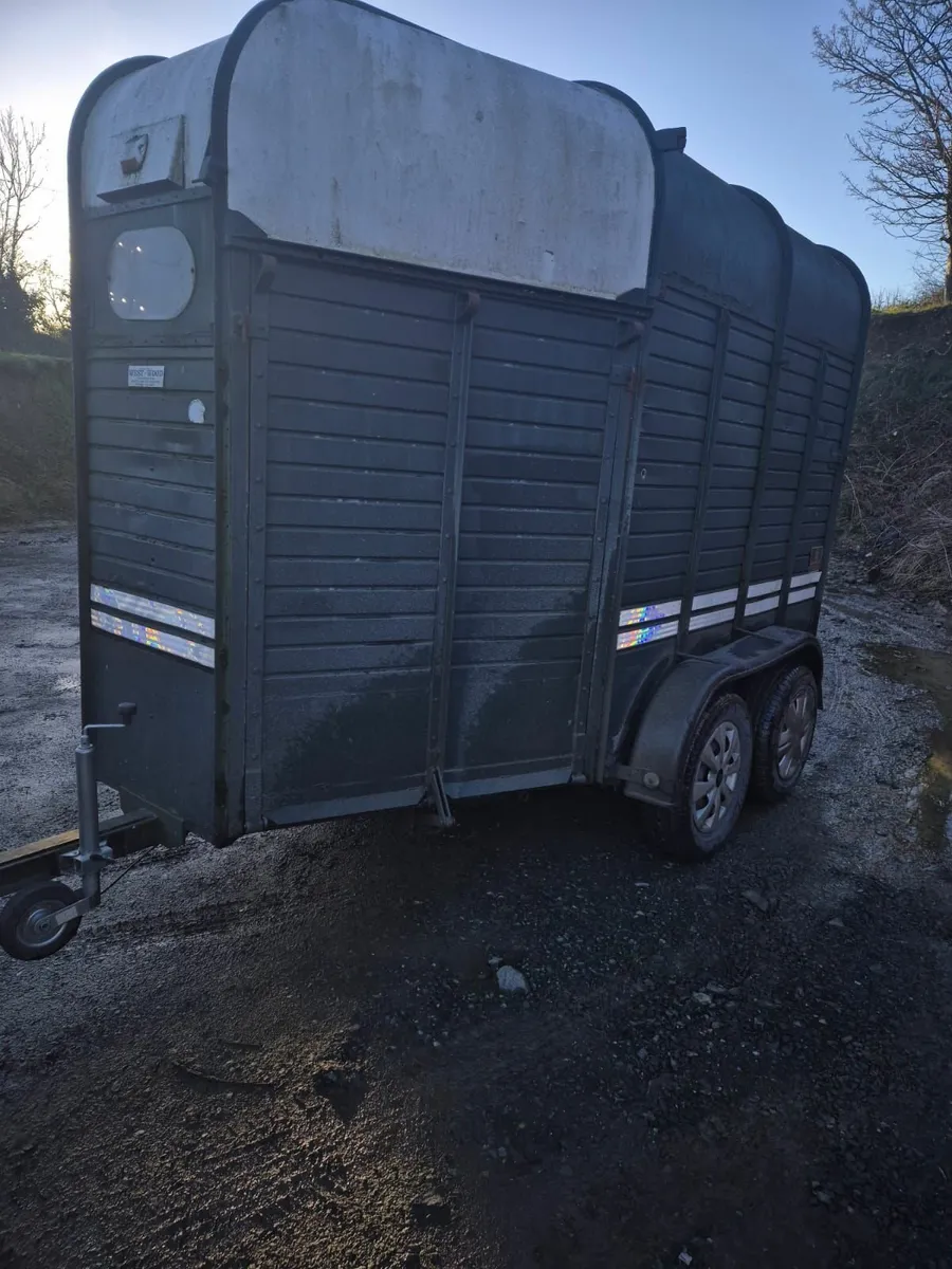 Large horsebox - Image 2