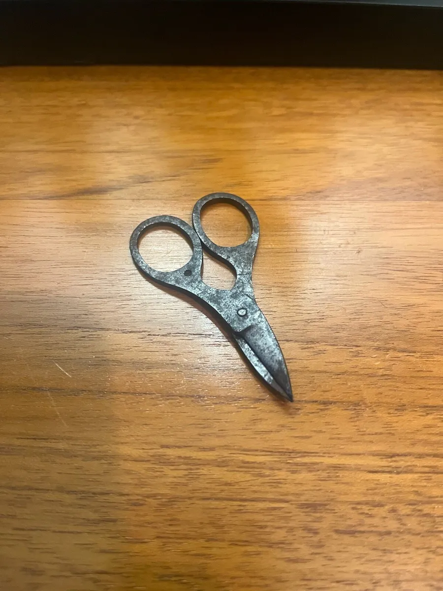 Vintage Anglers Line Scissors - Image 2