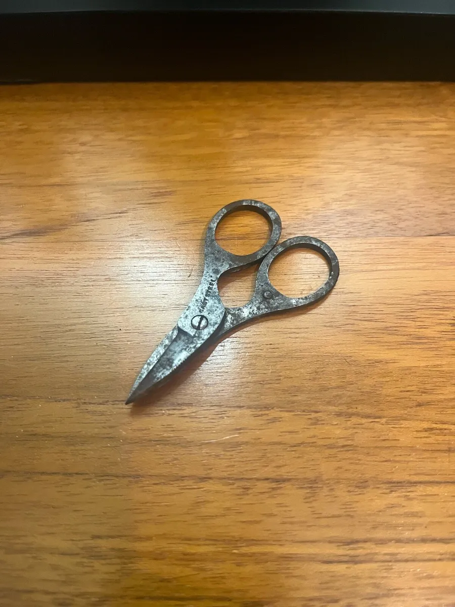 Vintage Anglers Line Scissors - Image 1