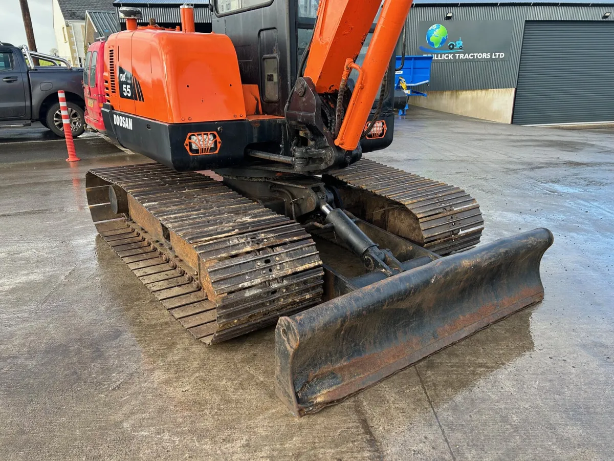 1999 Doosan DX 55 on 600mm Pads - Image 2