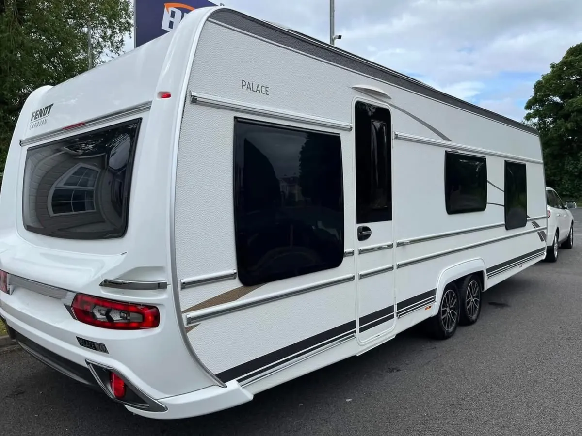 2021 FENDT PALACE 700 5/6 BERTH LUX CARAVAN - Image 4