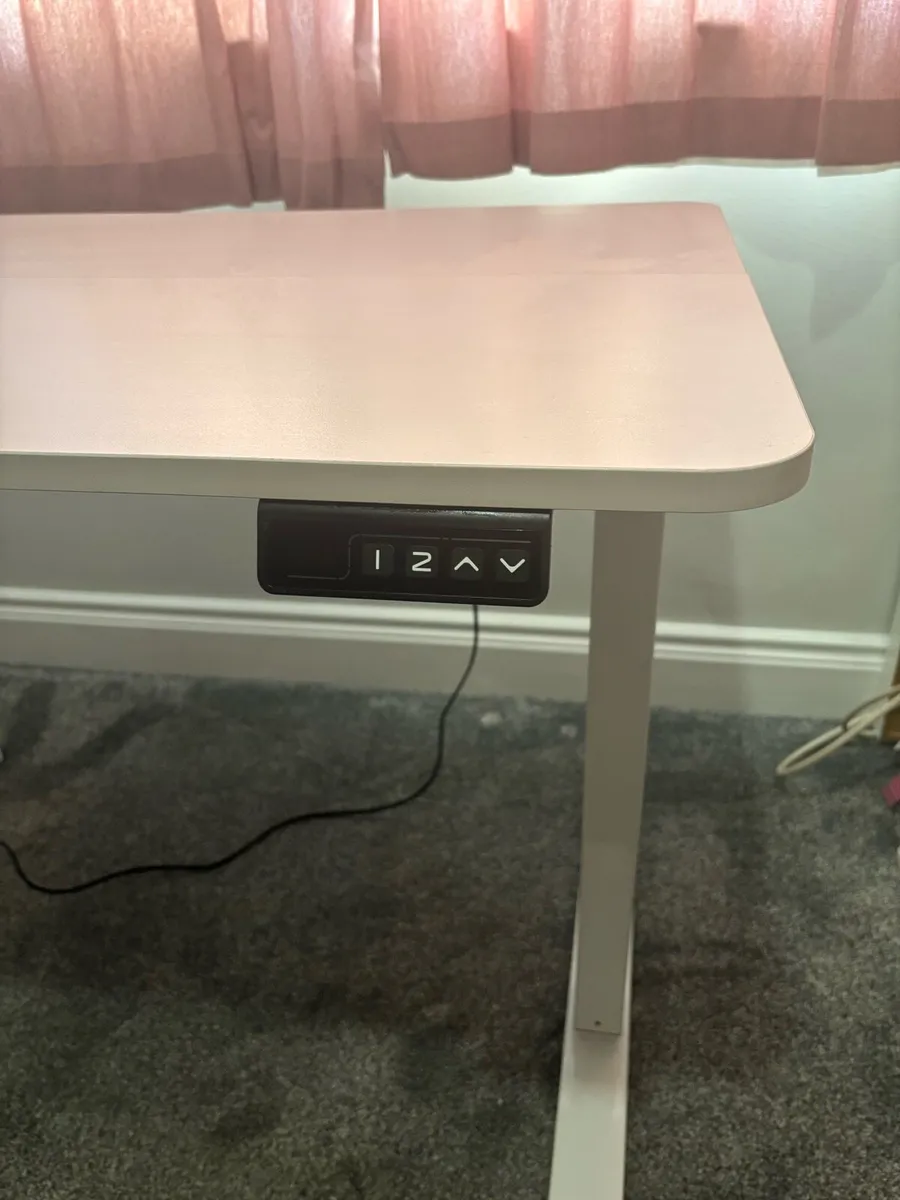 Electric height adjustable standing desk - Image 2