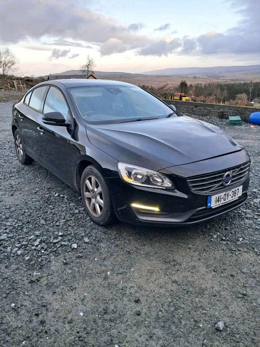 Volvo s60 d2 1.6 diesel damaged - Image 1