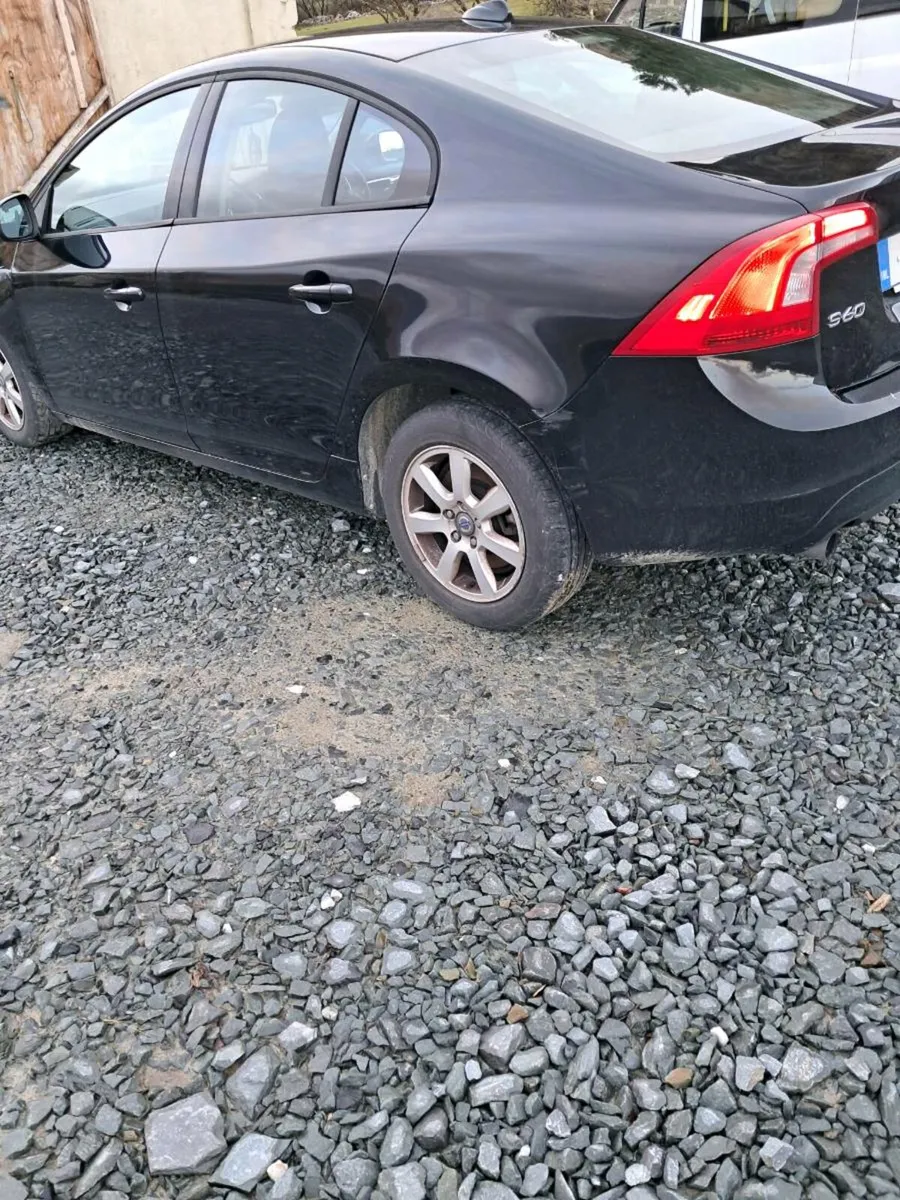 Volvo s60 d2 1.6 diesel damaged - Image 3