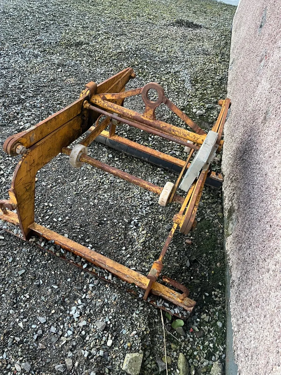 Block grab - Image 3