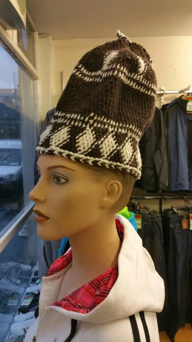 Hand made wool hats - Image 2