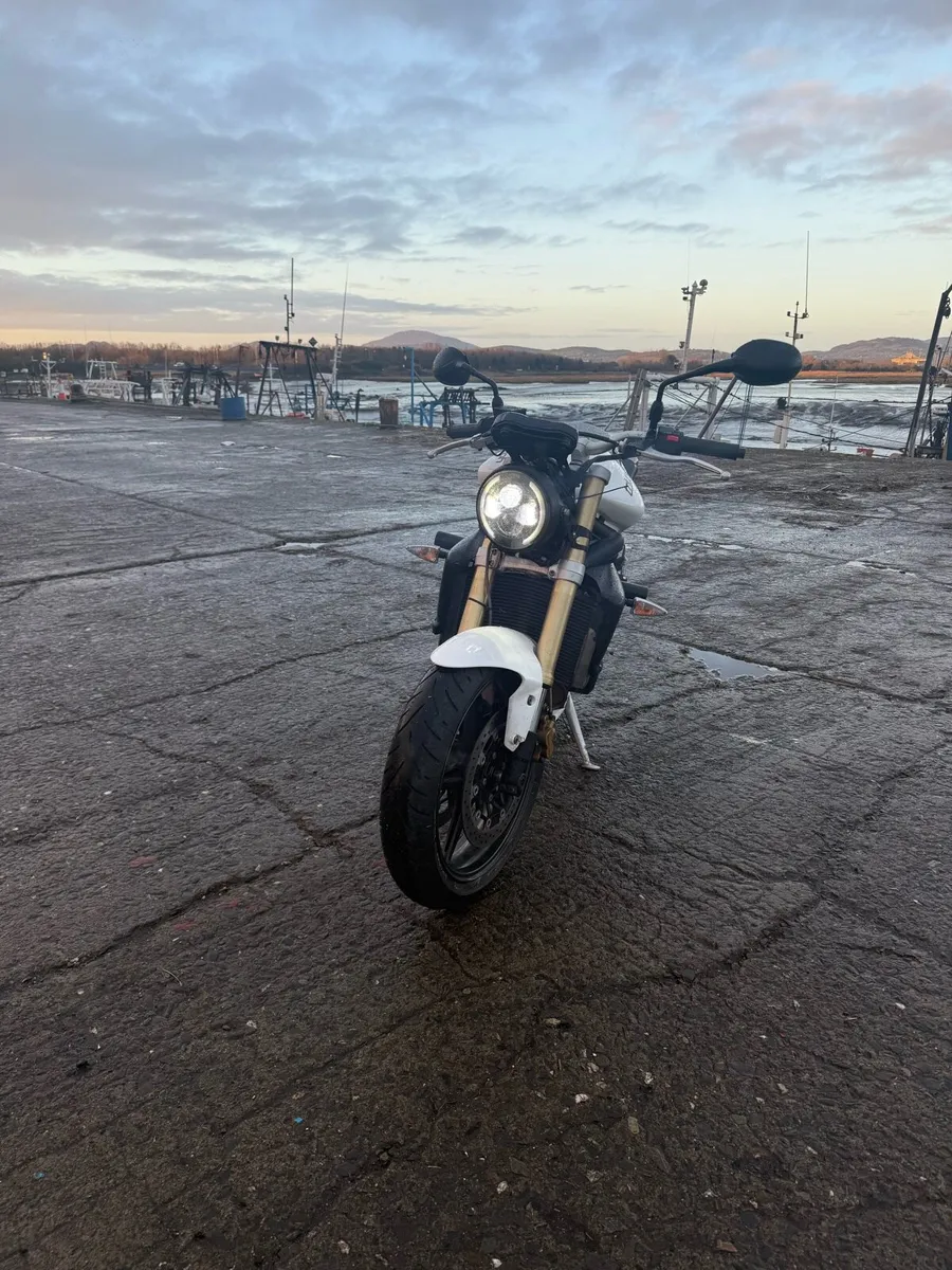 Triumph Street Triple 675 - Image 3