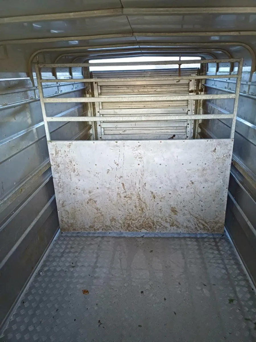 Hudson 14ft, triaxle cattle trailer (2016) - Image 3