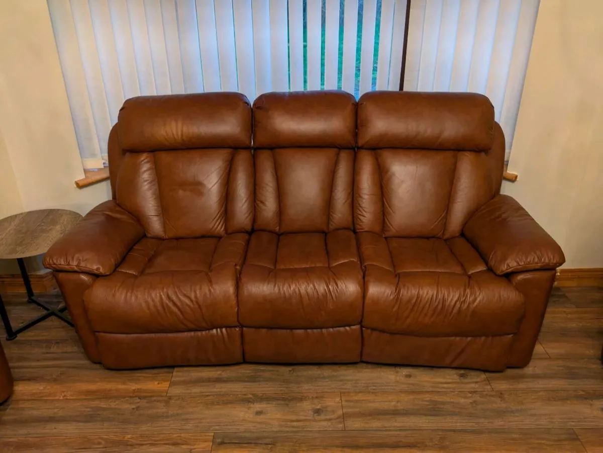 3 Piece Leather Suite - Image 3