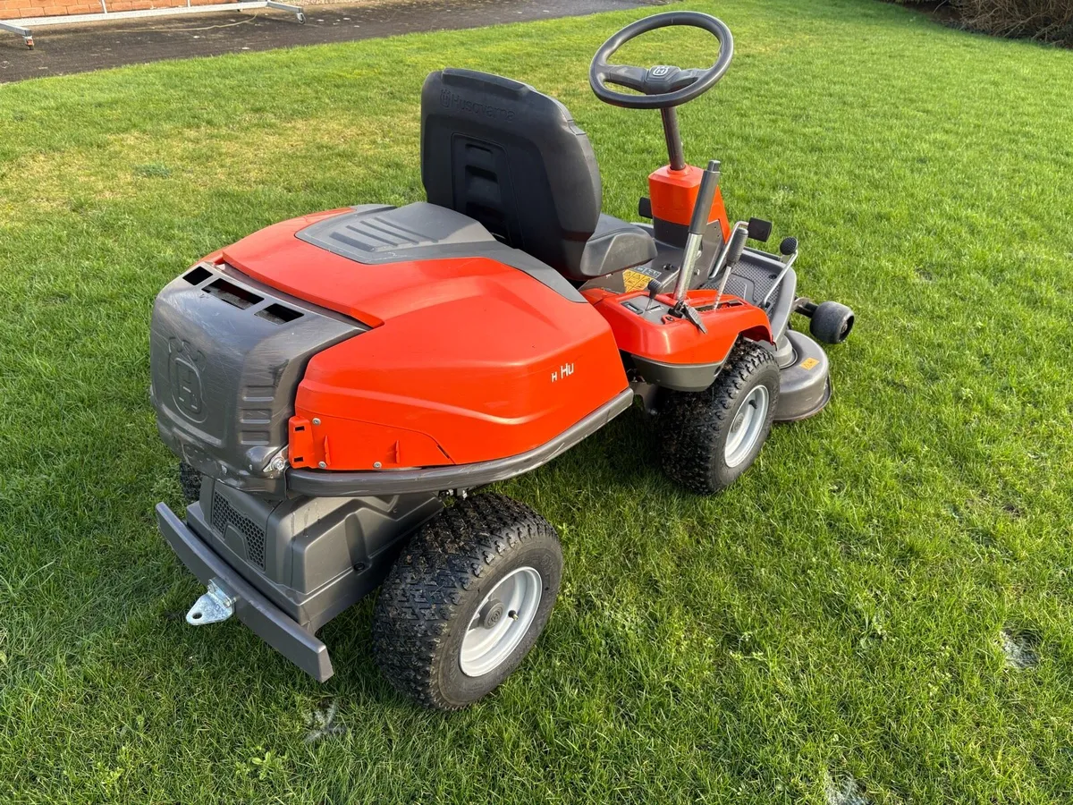 Husqvarna 214 Ride on Mower - Image 2