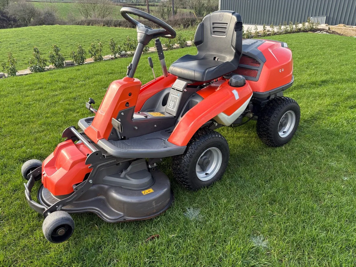 Husqvarna 214 Ride on Mower - Image 4