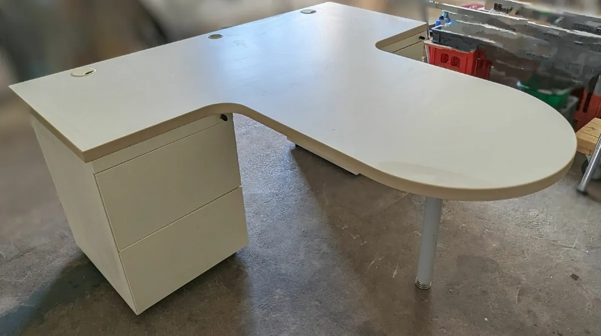 Two person 'T' desk with locking storage cabinets - Image 1
