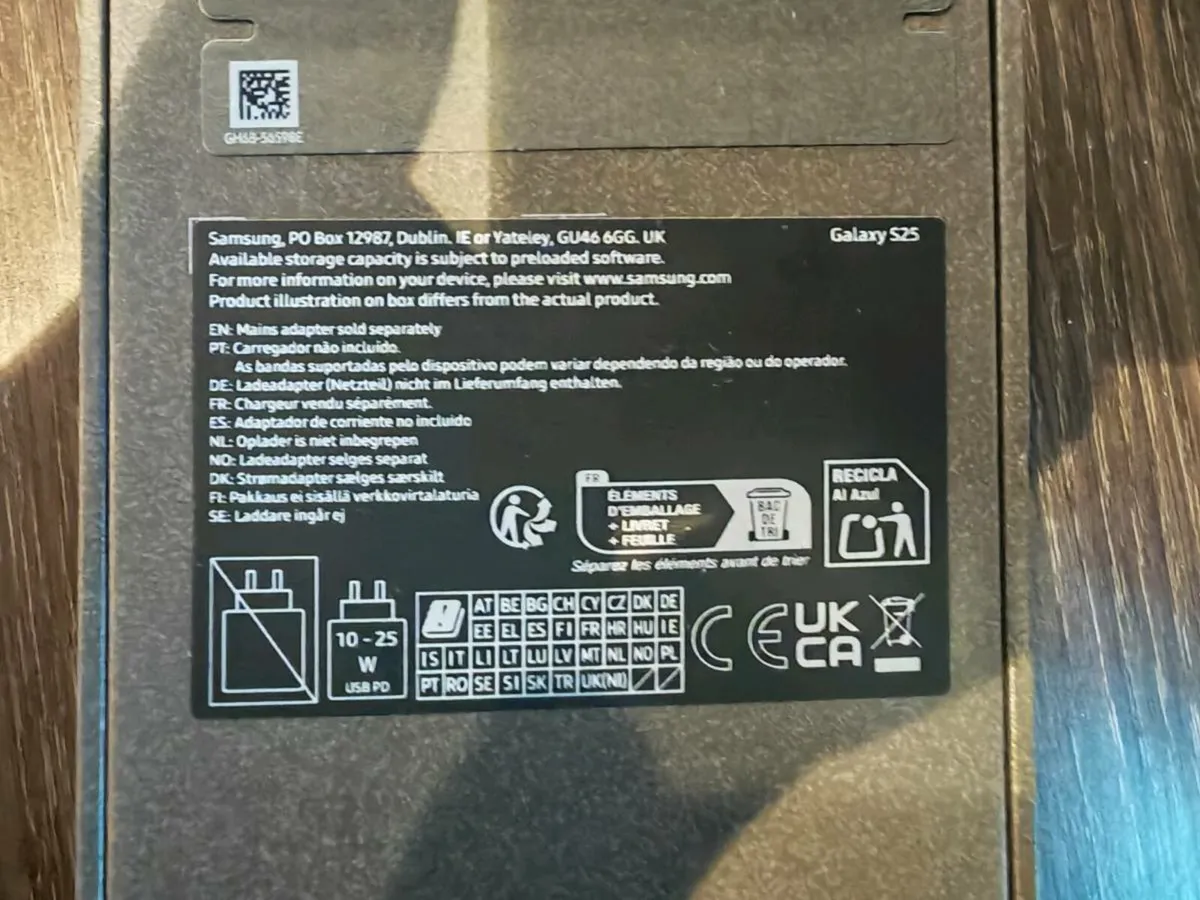 Brand new Samsung S25 in black - 256gb unlocked - Image 2