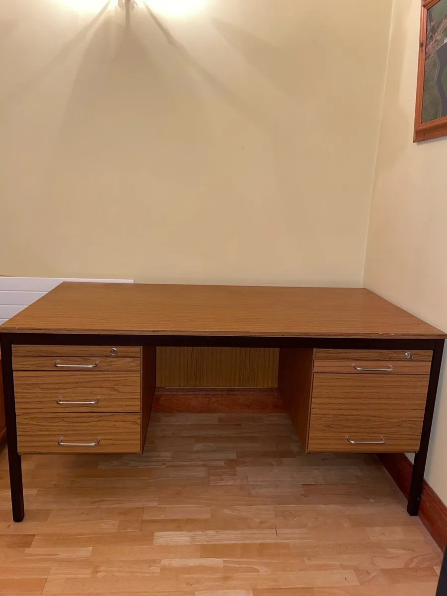 Office Desk - Image 1