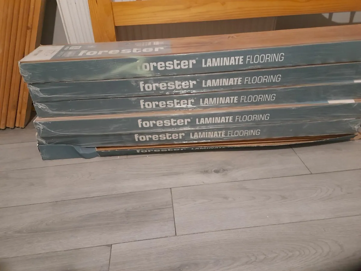 12mm laminate flooring - Image 3