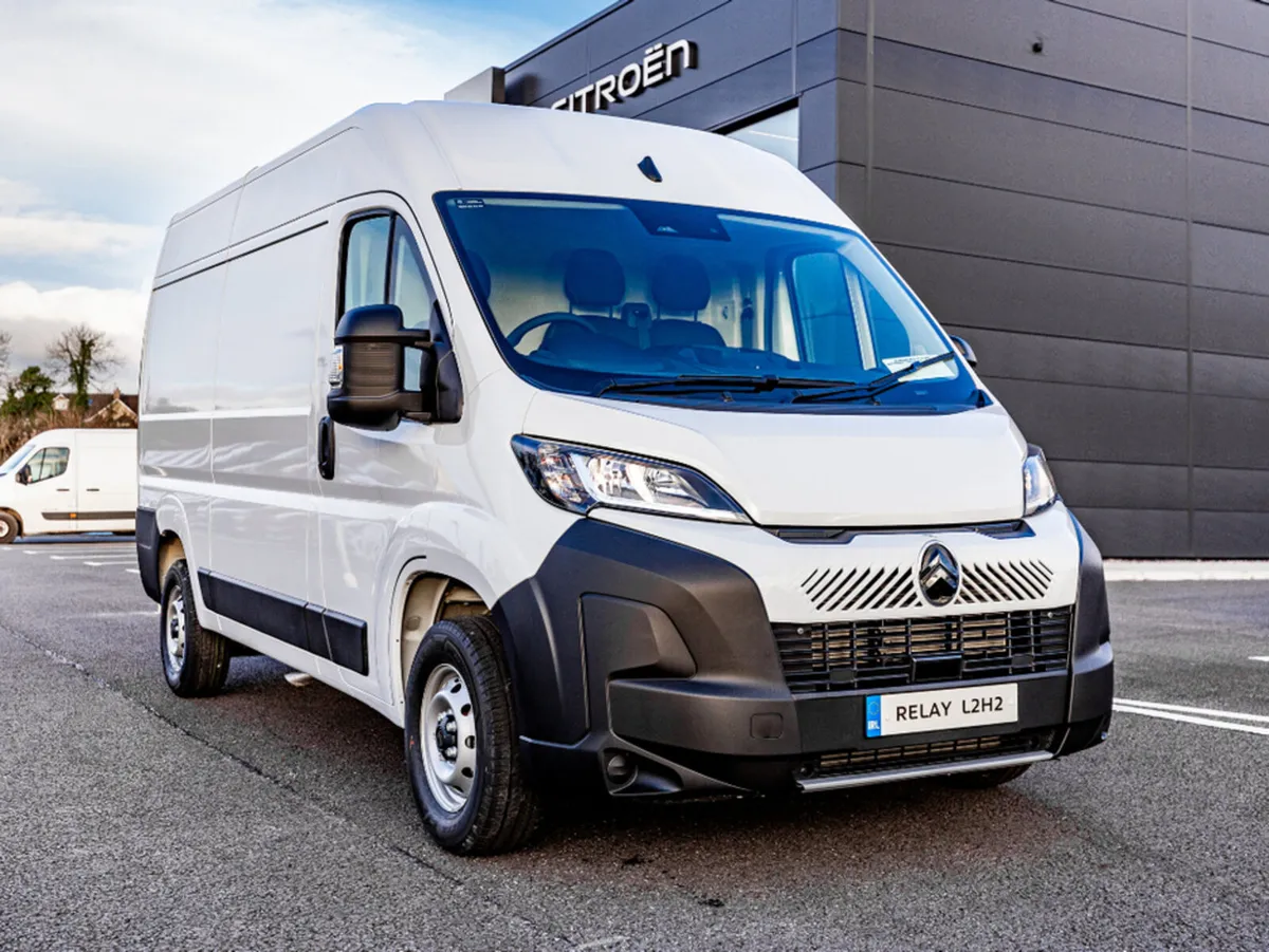 Citroen Relay 250 33 L2H2 2.2 Diesel 120HP - €37, - Image 1