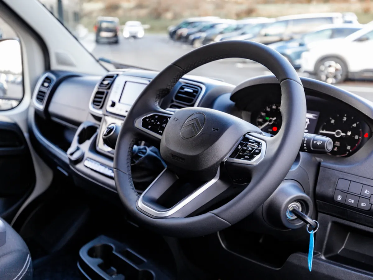 Citroen Relay 250 33 L2H2 2.2 Diesel 120HP - €37, - Image 2