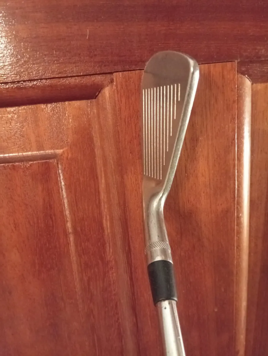 Titleist DCI 990 3 Driving Iron Immaculate  R Flex - Image 2