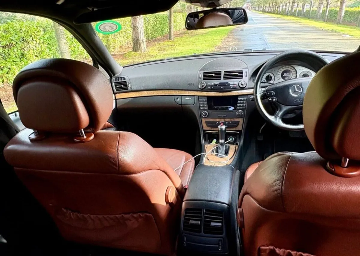 Limo Taxi for Sale - Image 4