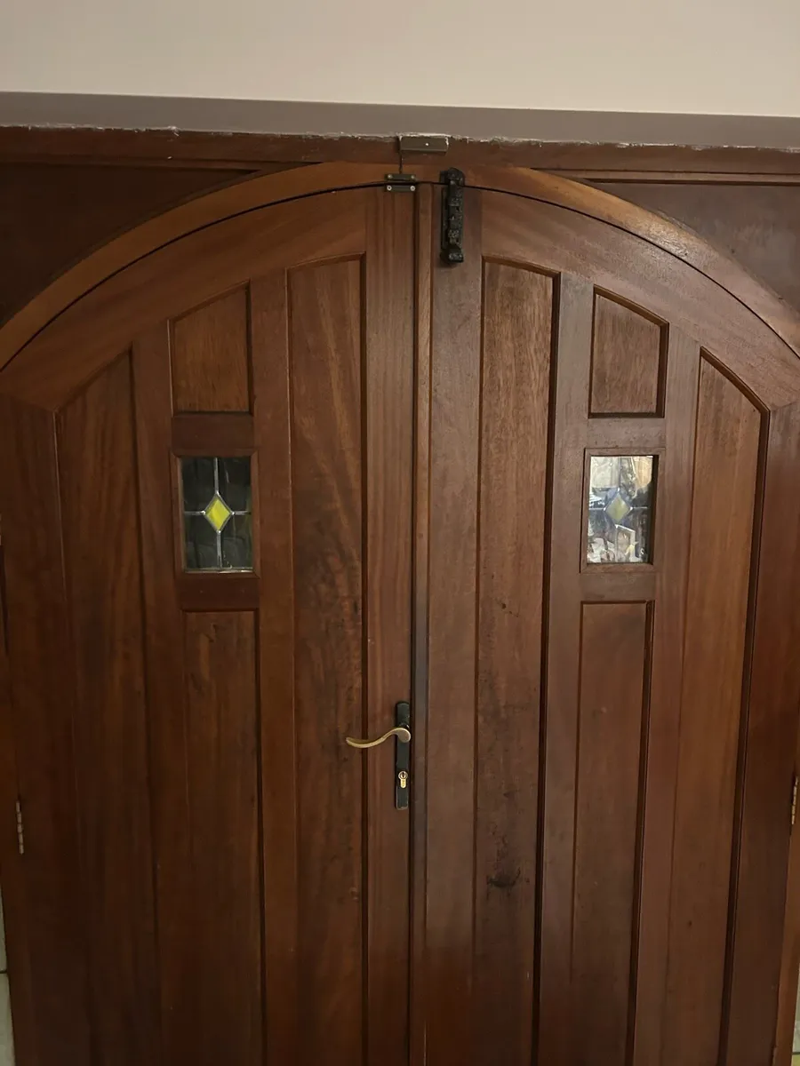 Front door - Image 4
