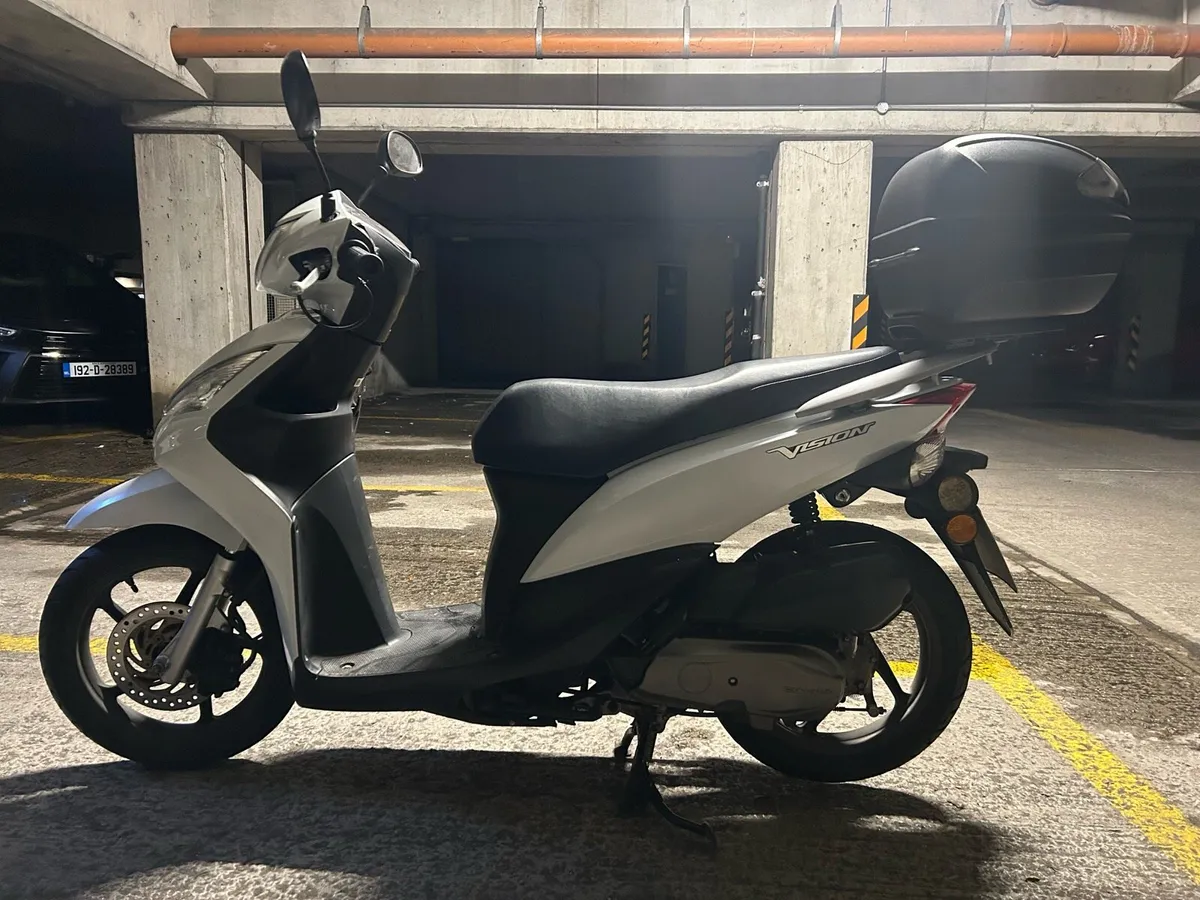 Honda Vision 50 cc - Image 3