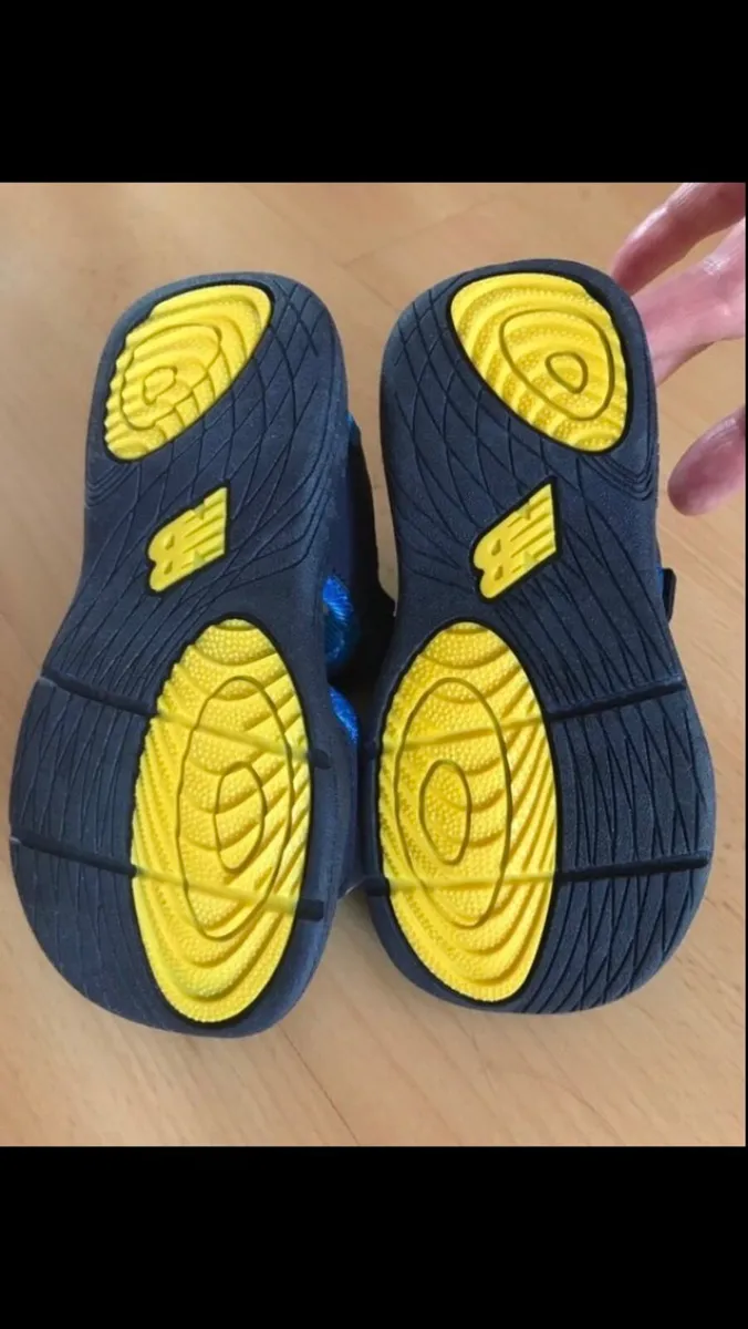 New Balance sandals - Image 3