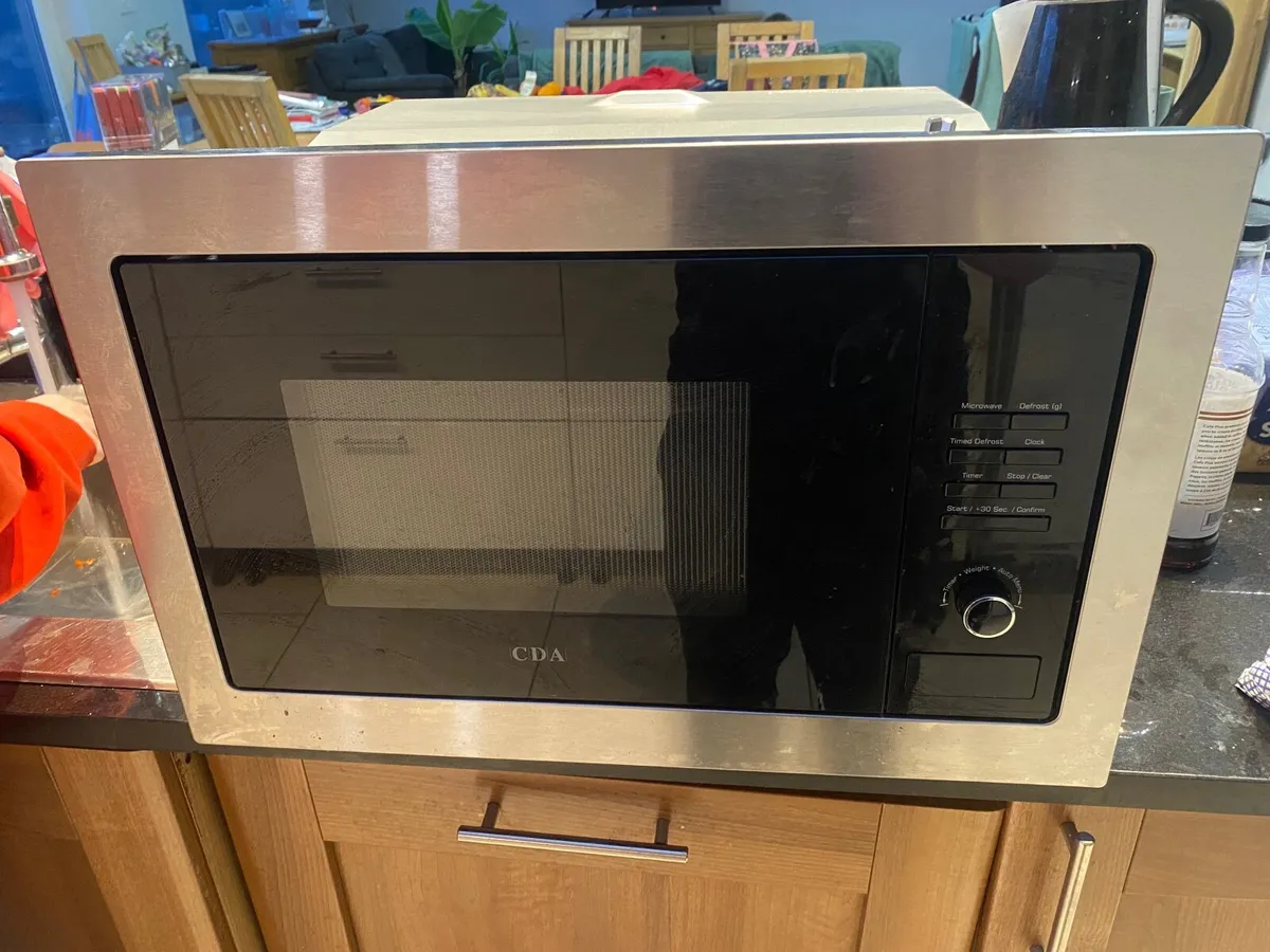 Integrated microwave - Image 1