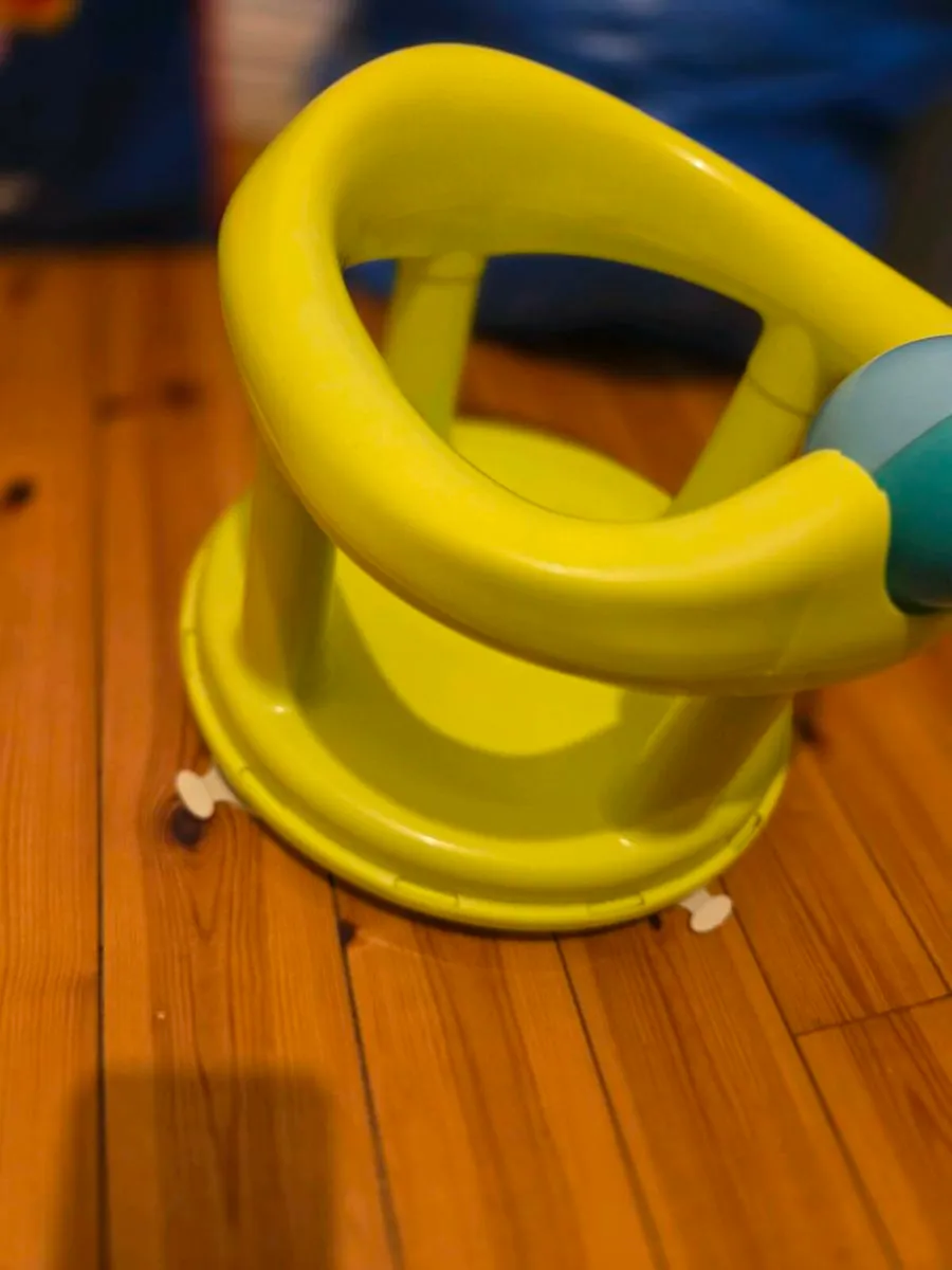 Baby bath seat 
In great condition 
15e ono - Image 2