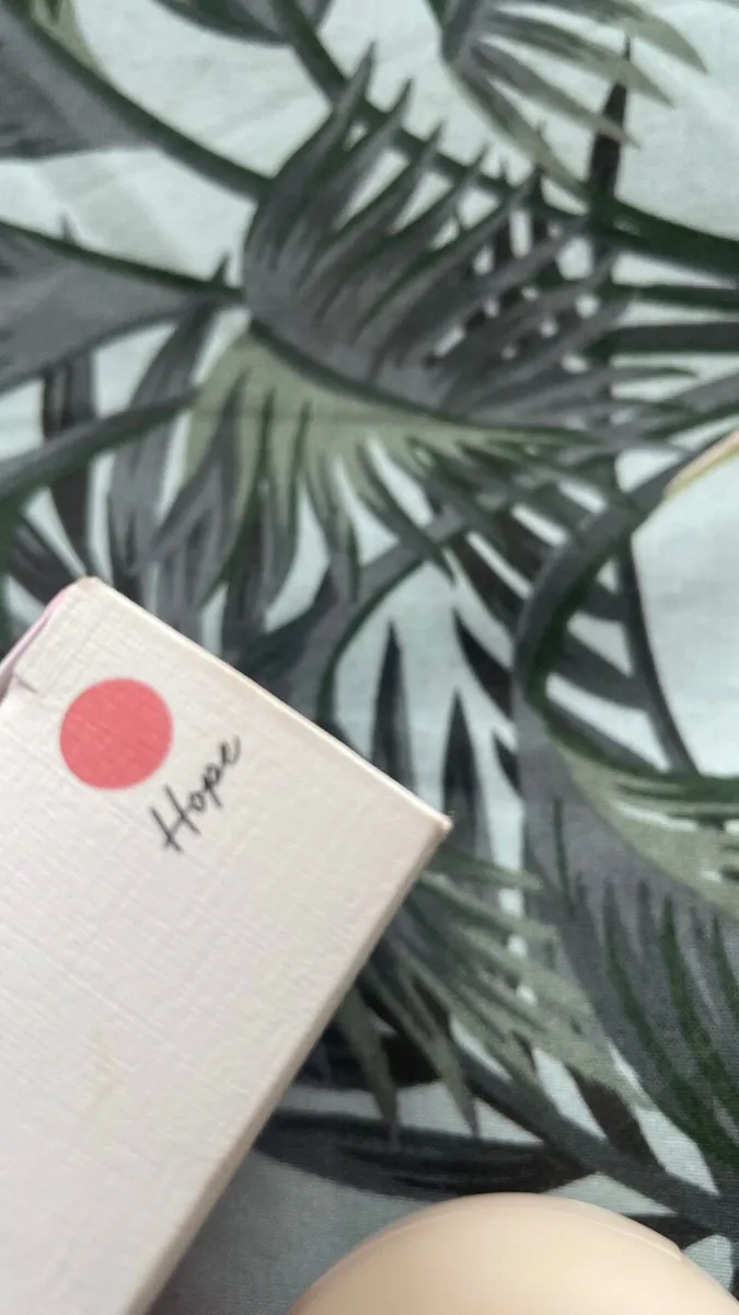 Women’s blusher - Image 2