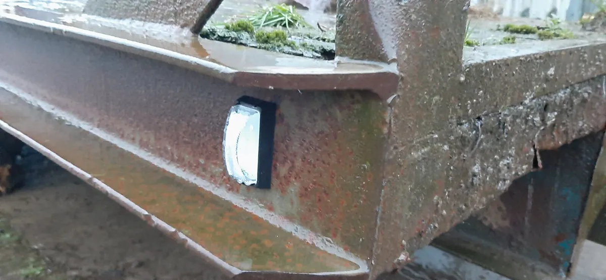 Trailer light fitting service - Image 3