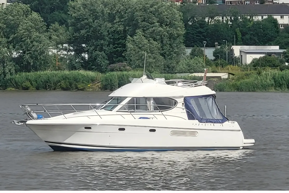 Jeanneau Prestige 32 Flybridge