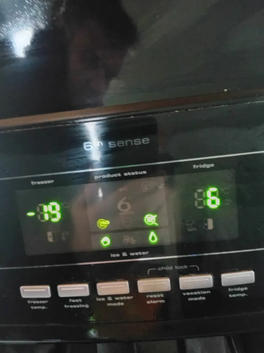 American style fridge freezer***ice machine - Image 2