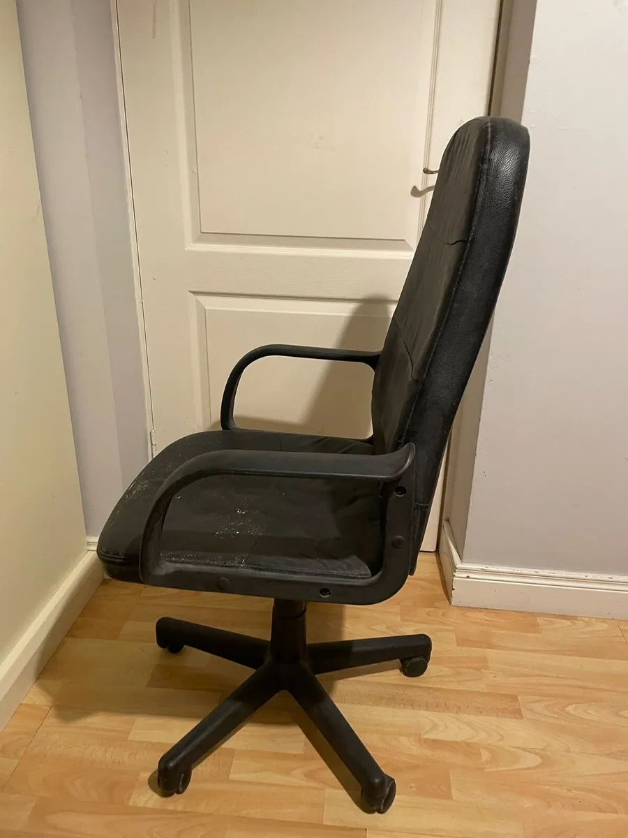 Office Chair - Image 1