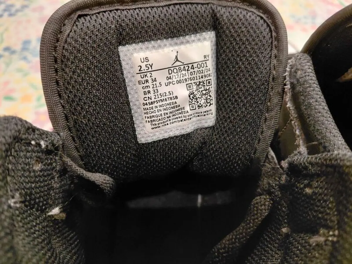 High top nike jordans - Image 3