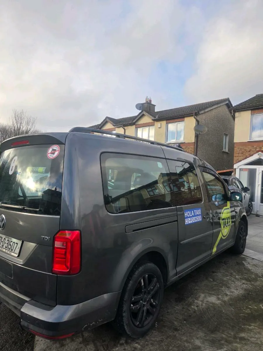 Taxi for sale volkswagen caddy 7 Seats - Image 1