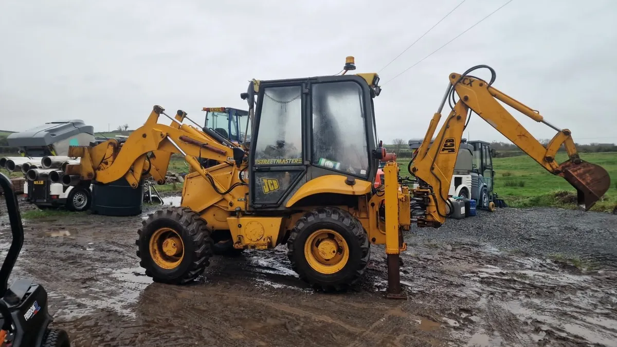 JCB 2CX Backhoe Loader 3000 hours - Image 3