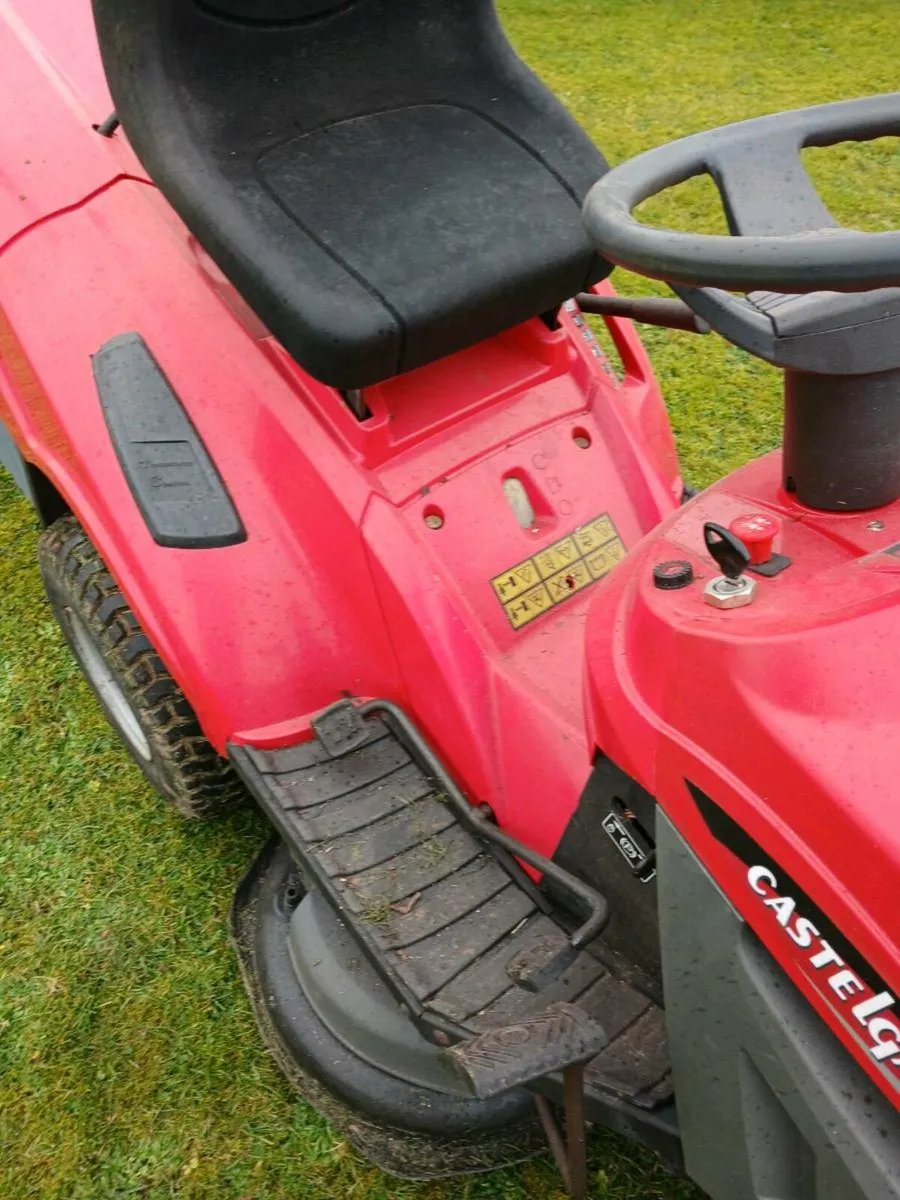 Castlegarden hydrostatic Briggs engine - Image 3