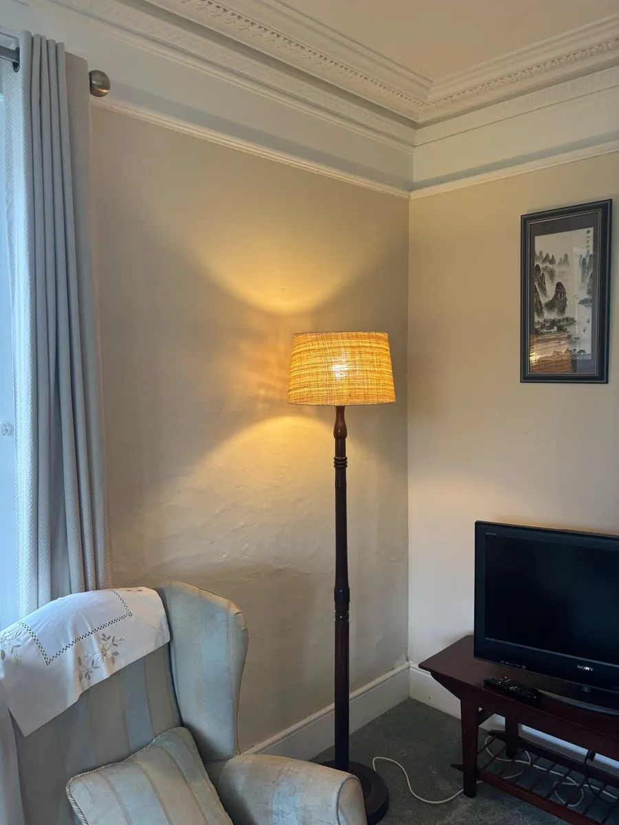 Edwardian China cabinet. Circa 1905 - Image 4