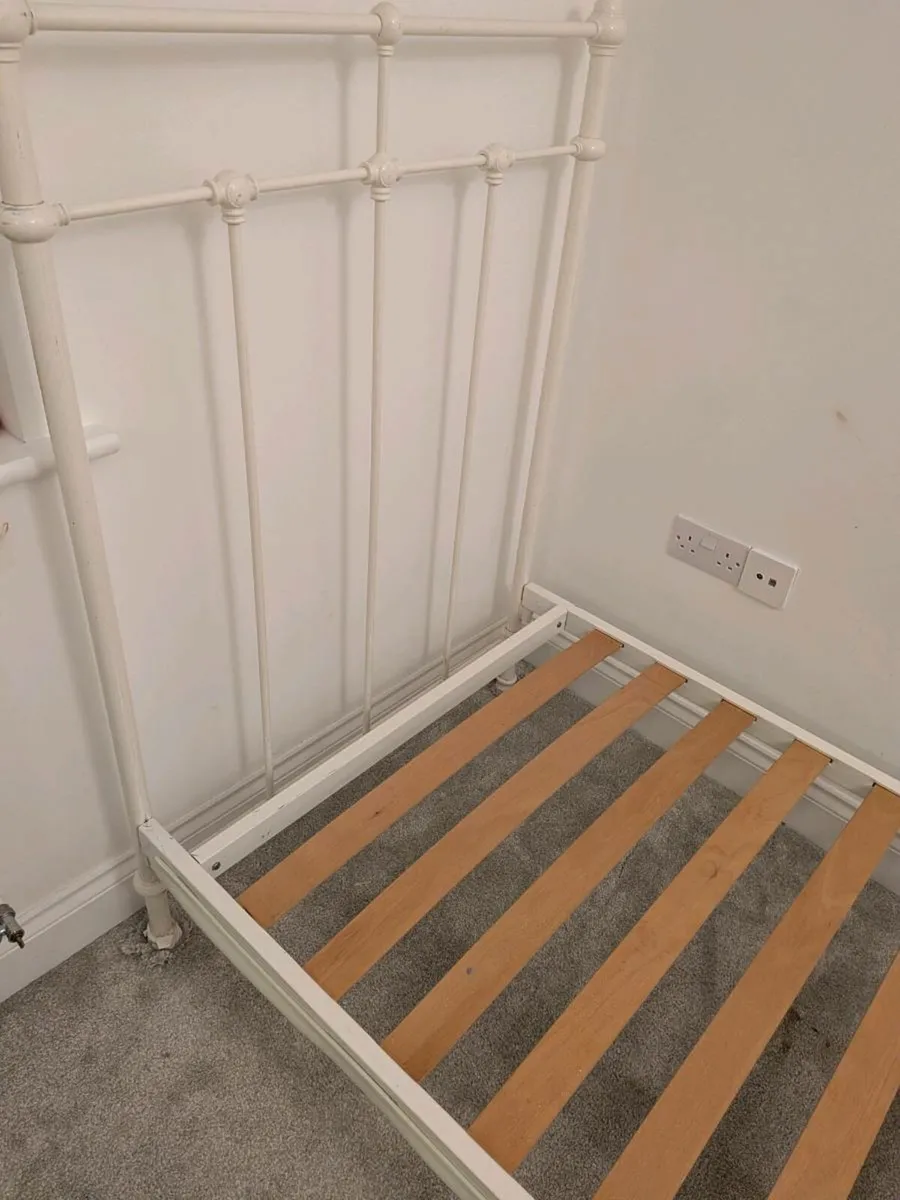 Single bed frame with mattress - Image 4