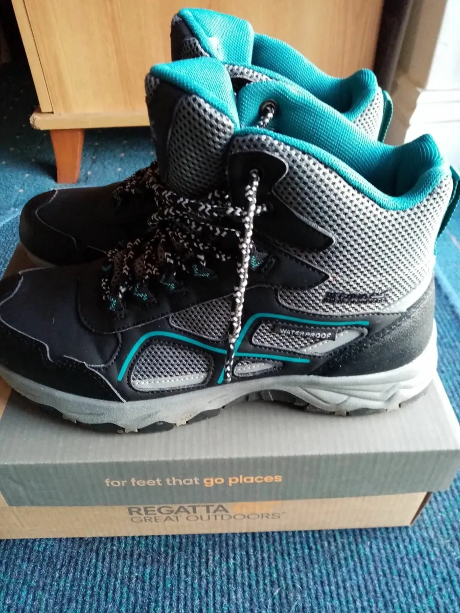 Hiking boots - Image 4