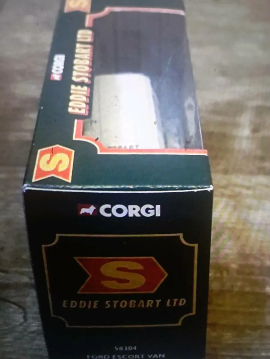 CORGI   EDDIE  STOBART  ROADSIDE MAINTENANCE  VAN - Image 2