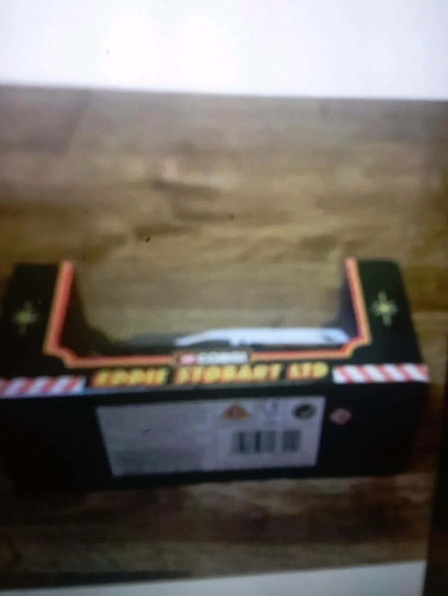 CORGI   EDDIE  STOBART  ROADSIDE MAINTENANCE  VAN - Image 4