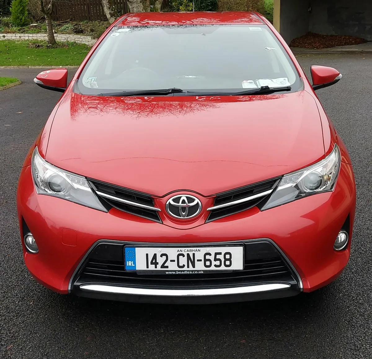 Toyota Auris 2014 - Image 2