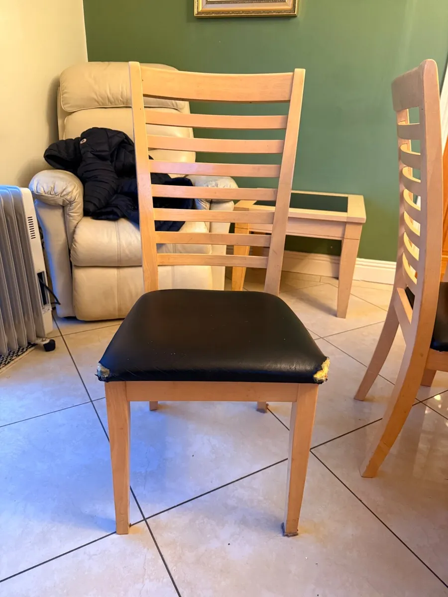Kitchen table with 4 chairs and side coffee table - Image 4