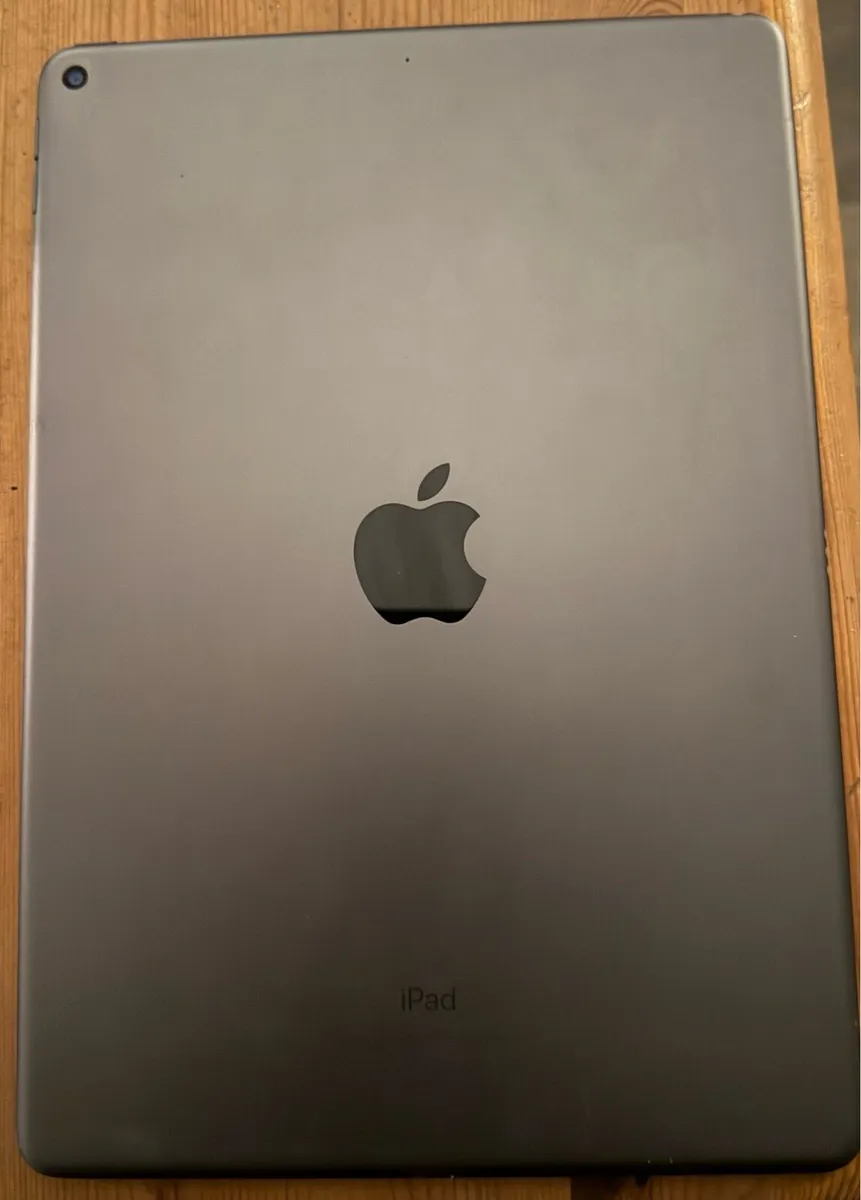 Apple IPad Air 3rd Generation - 64GB. 10.5”Screen - Image 2