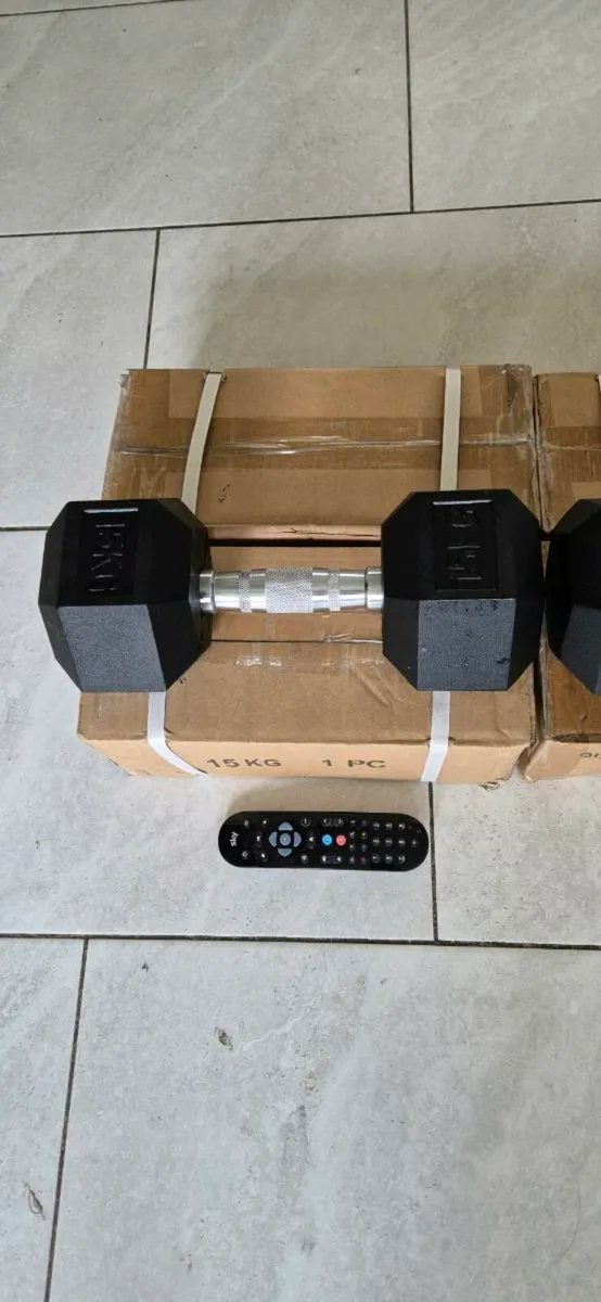 2xbrand new sets of hex dumbbells , 2x15kg,2x12.5k - Image 3