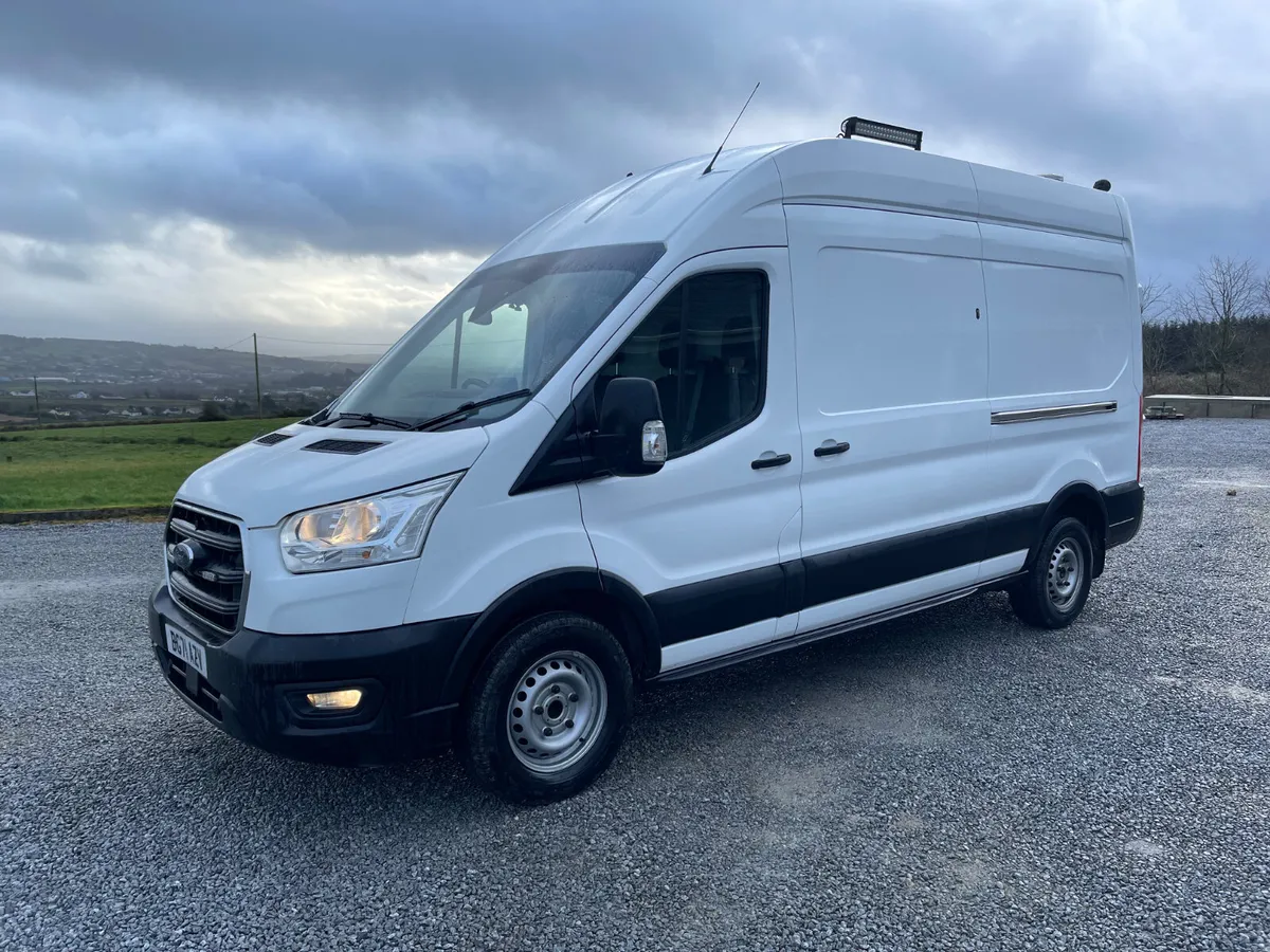 Ford Transit 2021 - Image 2