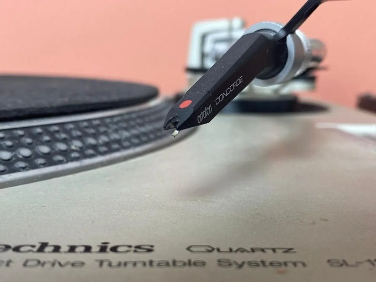 Technics 1200s Mk2 - Image 1