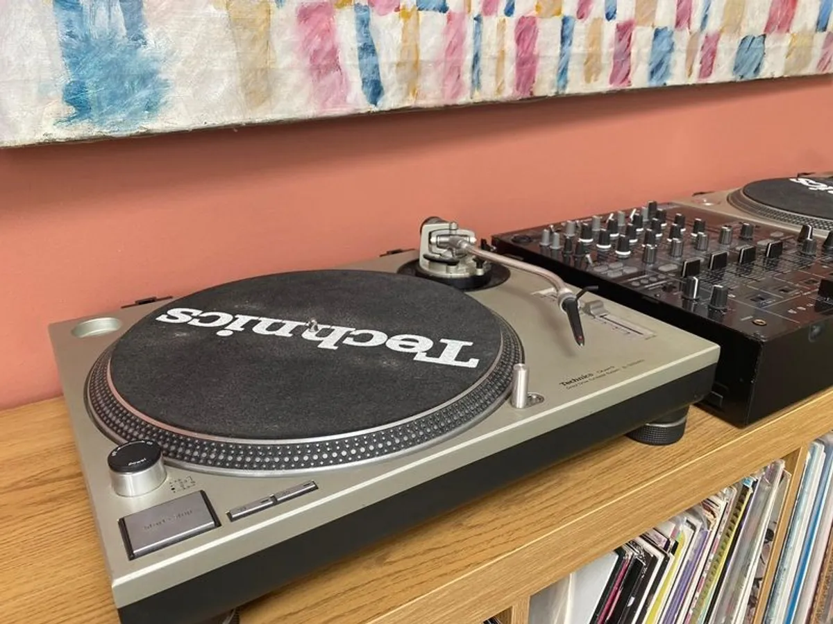 Technics 1200s Mk2 - Image 2