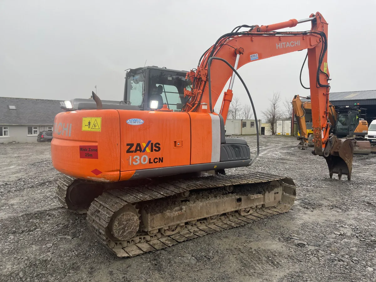 Hitachi 130-3 - Image 4